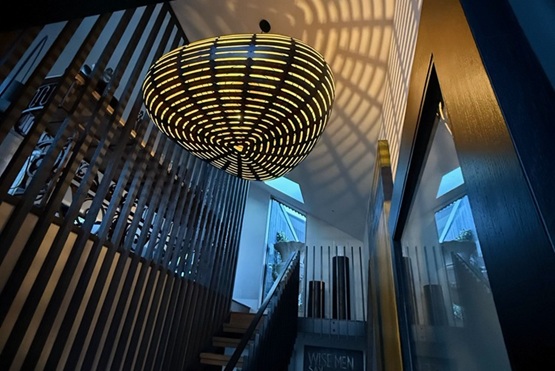 Feature Lighting for Large Spaces